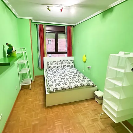 Apartment 3 Large Modern Flat With Private Parking