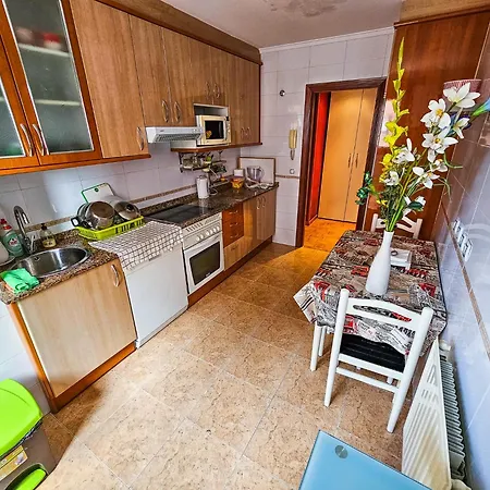 3 Large Modern Flat With Private Parking Apartamento