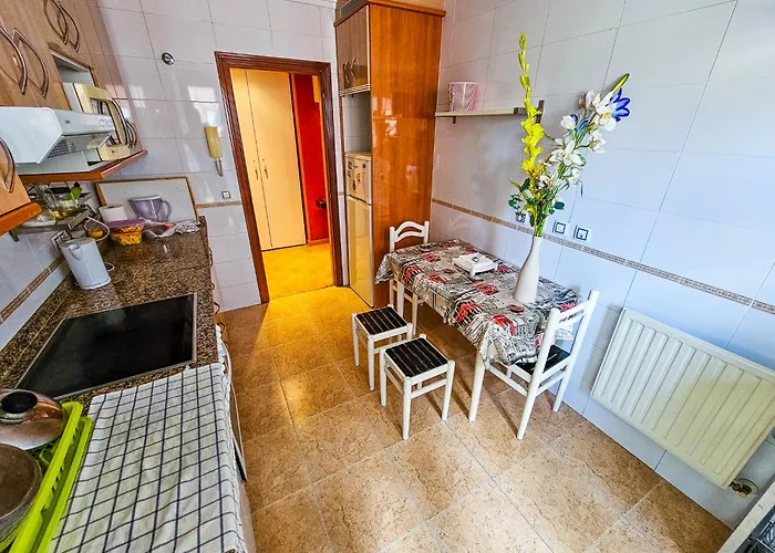 Apartman 3 Large Modern Flat With Private Parking Oviedo