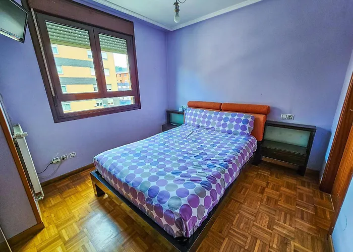 Apartman 3 Large Modern Flat With Private Parking *